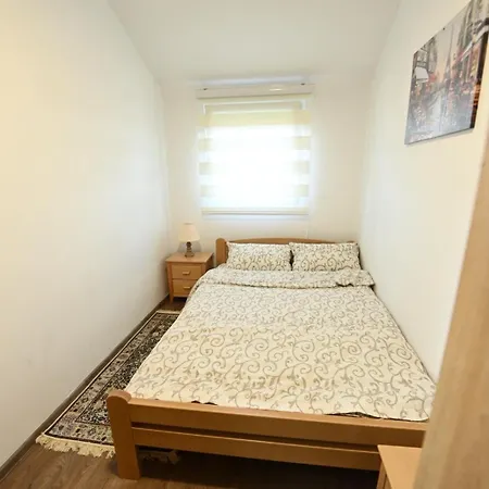 Apartment Altina Stan Na Dan