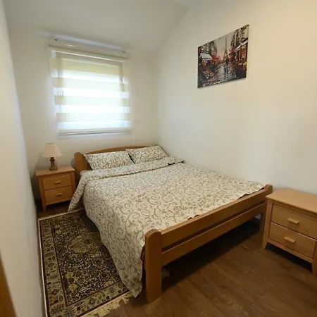 Altina Stan Na Dan Apartment *
